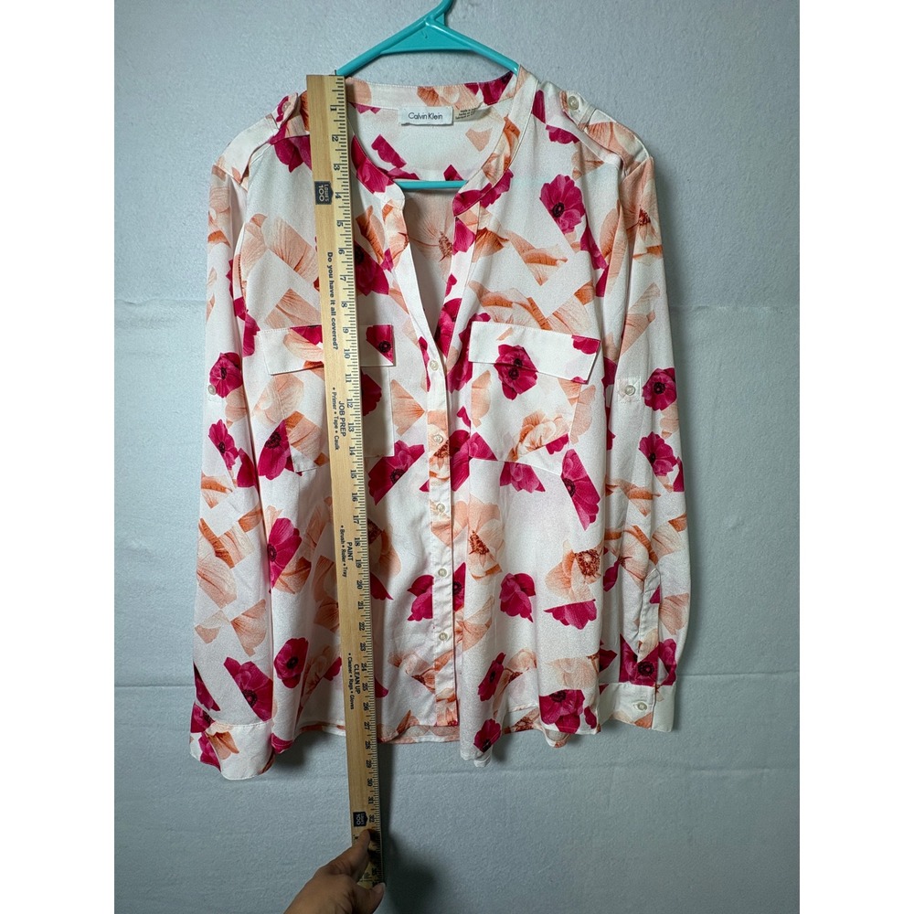 Calvin Klein Women Pink Floral Geometric Roll Tab Sleeve Button Up Blouse L - Picture 7 of 8